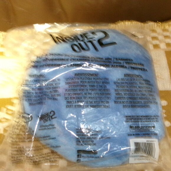 NWT Isabella's Day at School with 5 Plushies and Joy Doll and Pillow - Picture 5 of 15